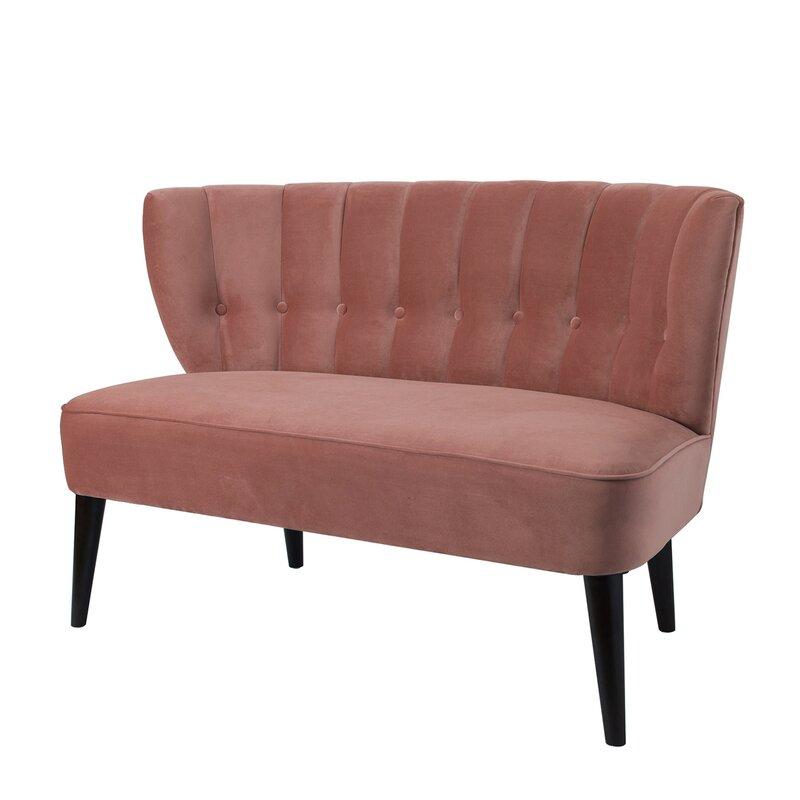 Sofá loveseat Tomoe de Hanabi Living en tela gris claro con cojines decorativos, estilo moderno y cómodo para salón.